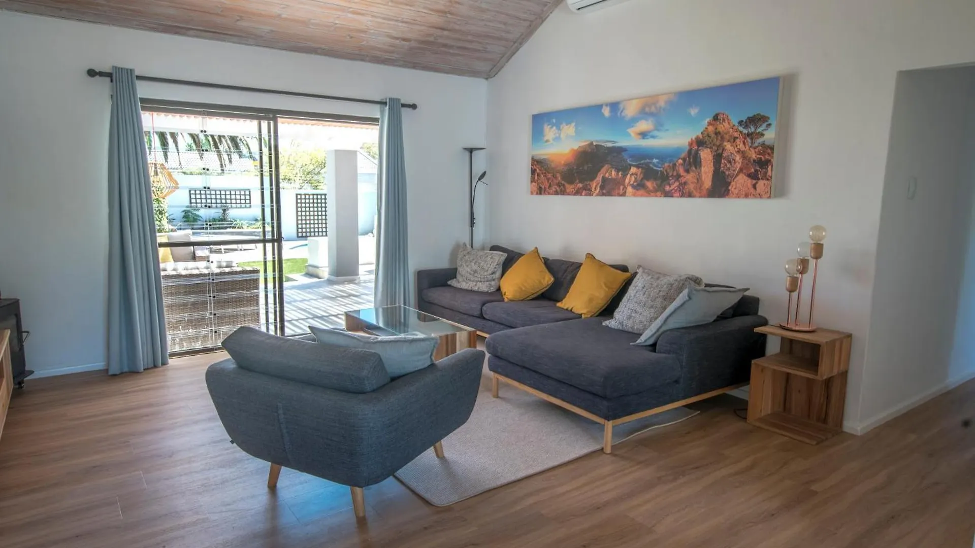 Constantiaberg Holiday Rentals Plumstead